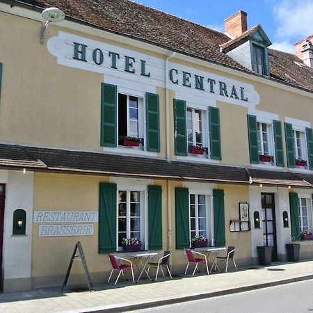 Hotel Le Central Boussac  Eksteriør billede