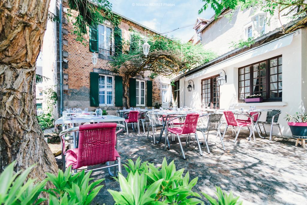 Hotel Le Central Boussac  Eksteriør billede